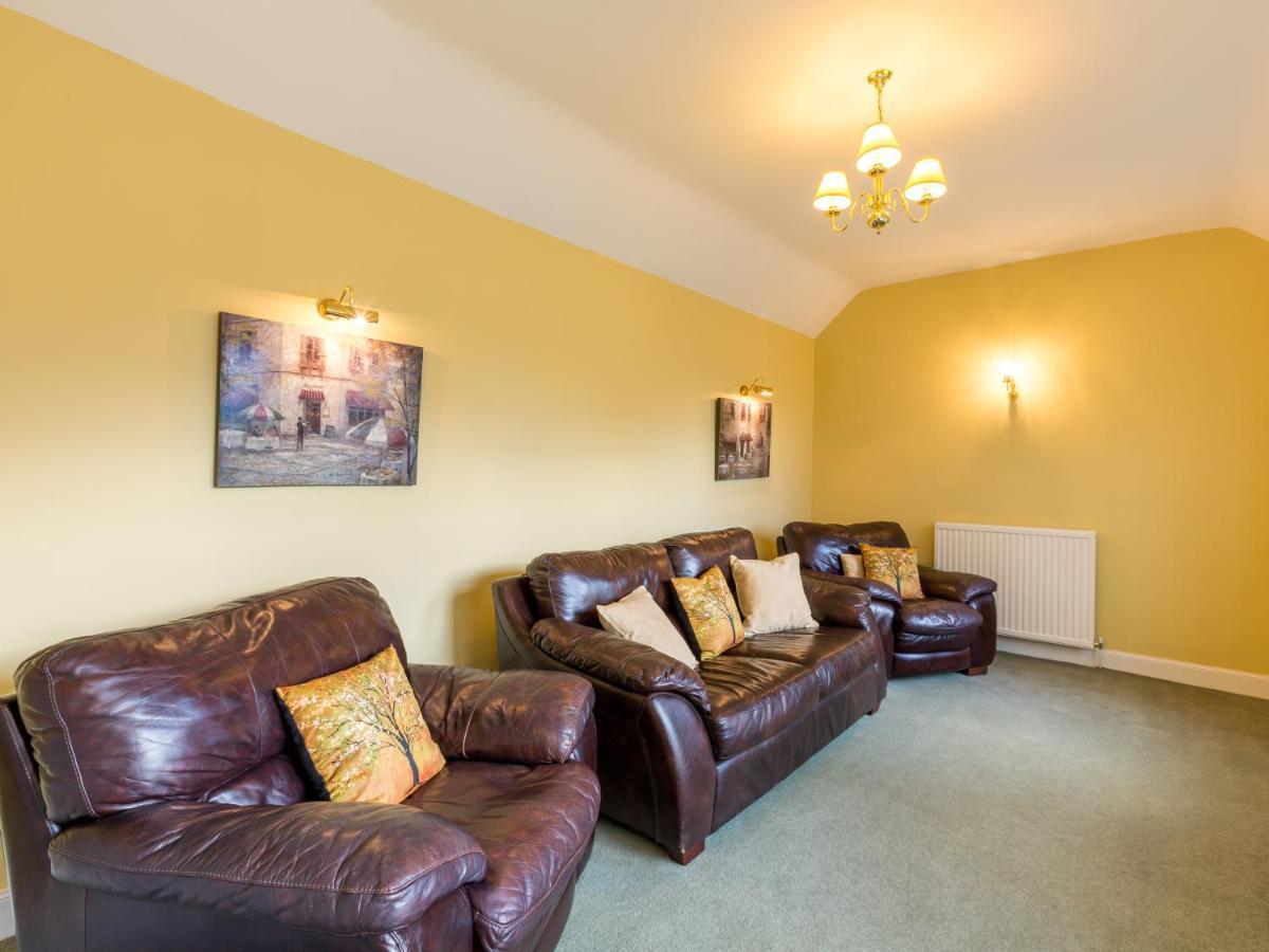 Vicarsford Farmhouse With Hot Tub Leuchars Exterior photo