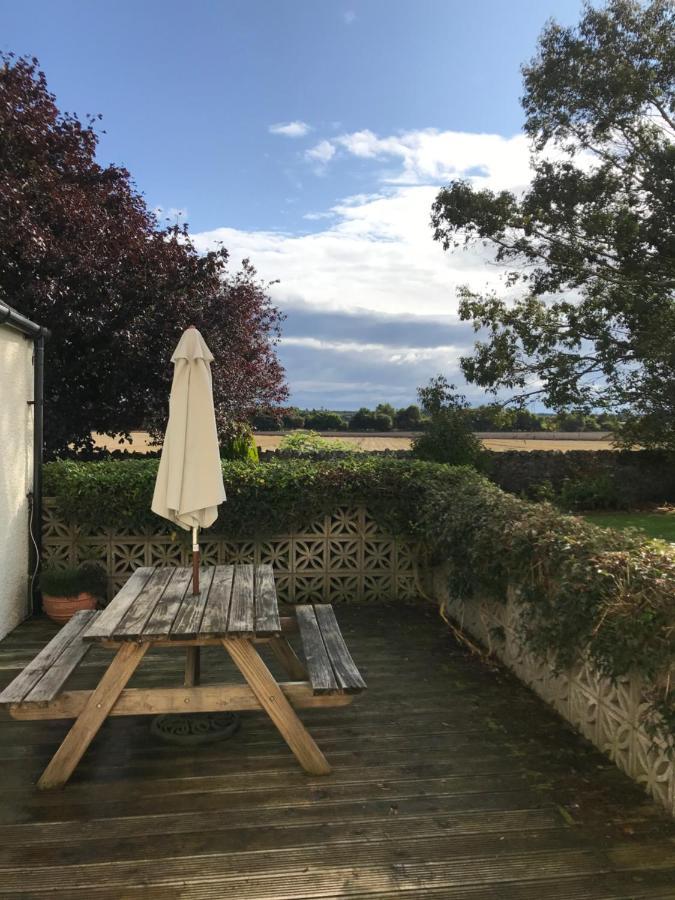 Vicarsford Farmhouse With Hot Tub Leuchars Exterior photo