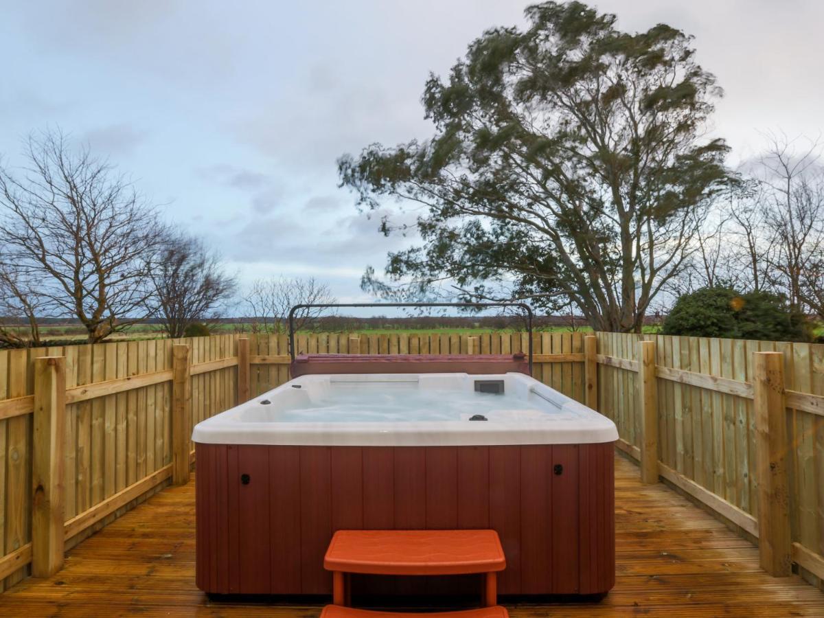 Vicarsford Farmhouse With Hot Tub Leuchars Exterior photo
