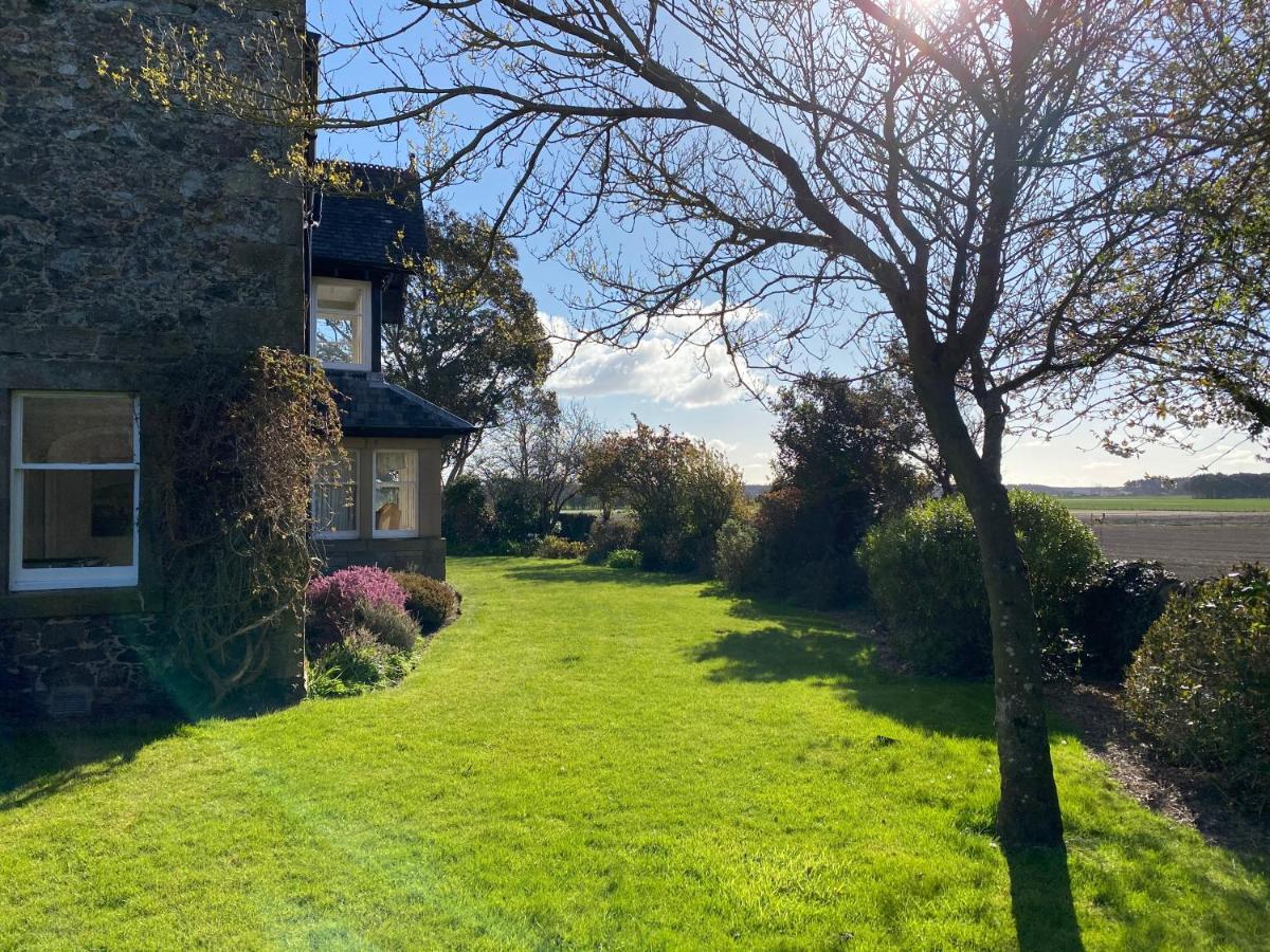 Vicarsford Farmhouse With Hot Tub Leuchars Exterior photo