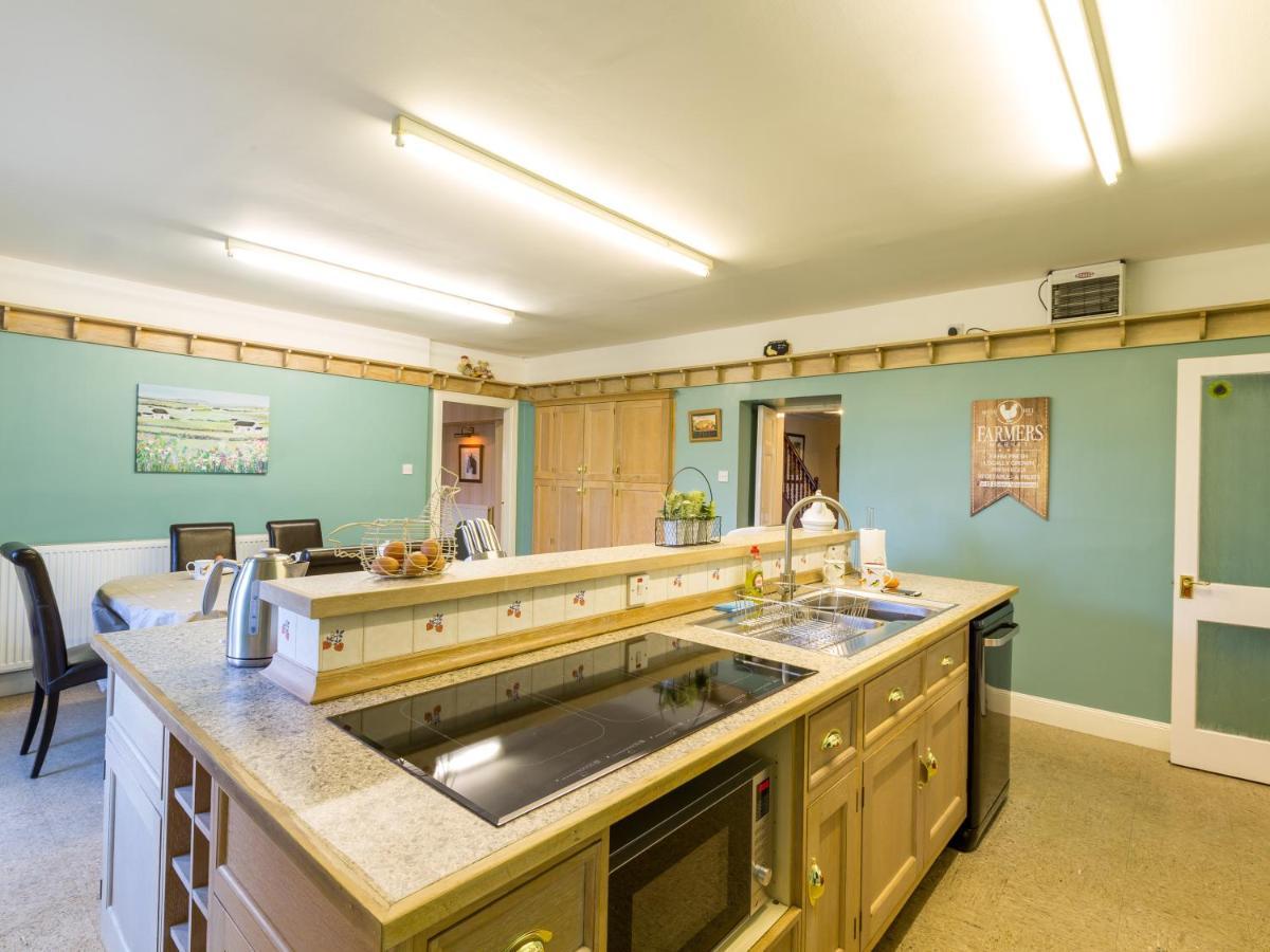 Vicarsford Farmhouse With Hot Tub Leuchars Exterior photo