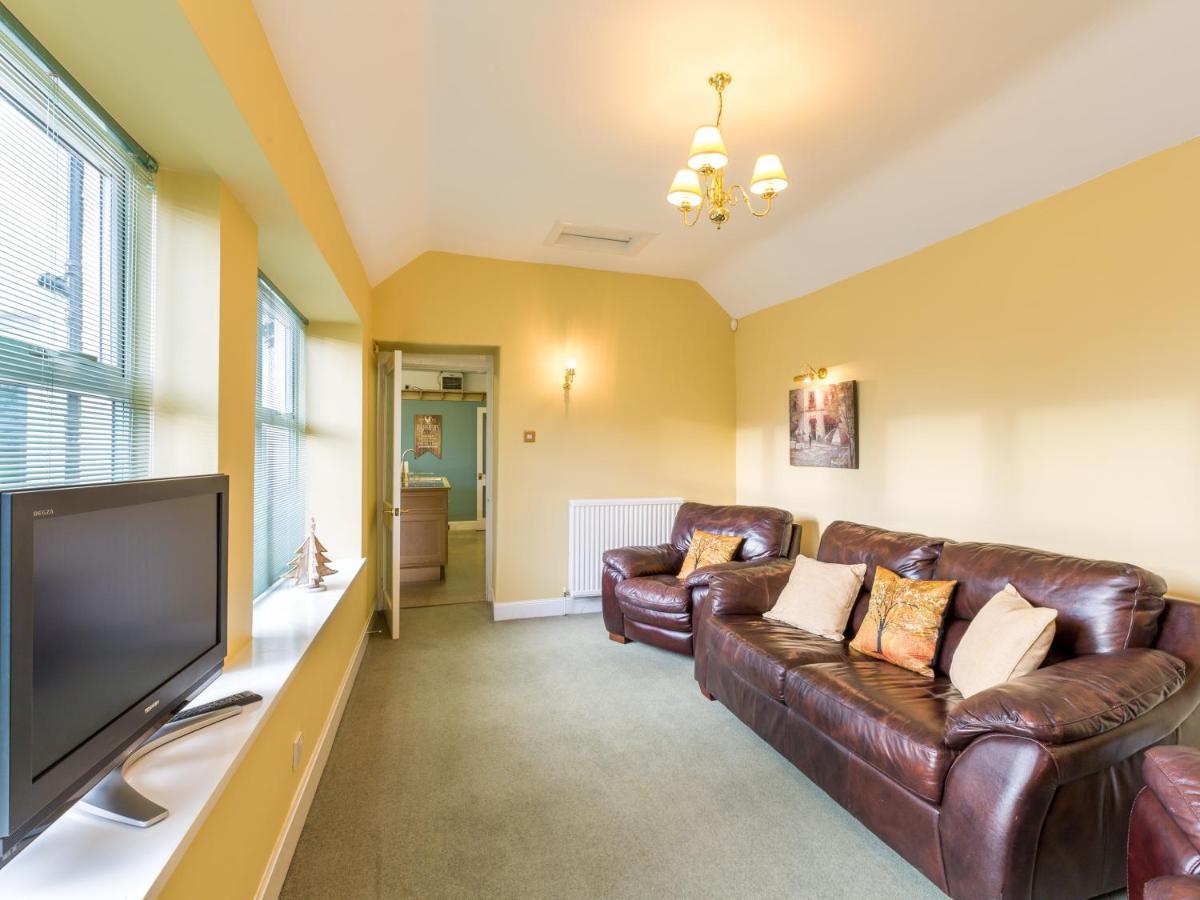Vicarsford Farmhouse With Hot Tub Leuchars Exterior photo